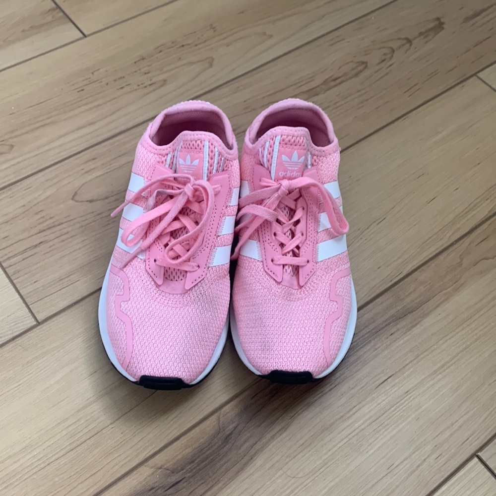 Girls Adidas slip on sneakers